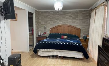 Casa en Venta en CALLE YUNGAY . VILLA LA MARQUESA