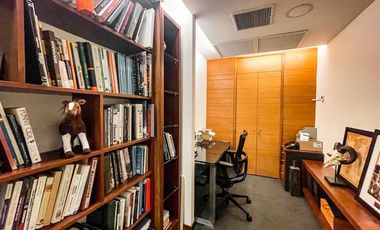 Oficina en Arriendo en Oficina en Escuela Militar de Lujo