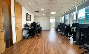 Oficina en Arriendo en Oficina en Escuela Militar de Lujo