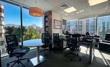 Oficina en Arriendo en Oficina en Escuela Militar de Lujo