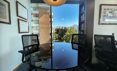 Oficina en Arriendo en Oficina en Escuela Militar de Lujo