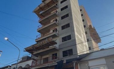Departamento tres ambientes a la venta en Wilde Centro