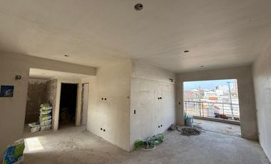 Departamento tres ambientes a la venta en Wilde Centro