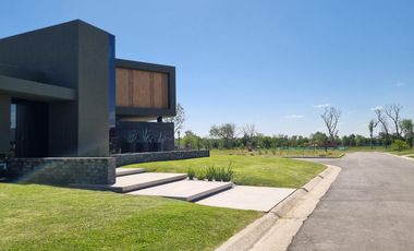 VENDE, LOTE A LA LAGUNA,S AN JUAN CHICO al 100