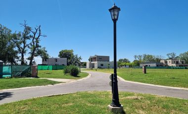 VENDE, LOTE A LA LAGUNA,S AN JUAN CHICO al 100