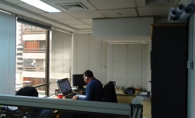 Oficina en Venta en Apoquindo esquina Carmencita