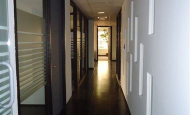Oficina en Venta en Apoquindo esquina Carmencita
