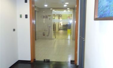 Oficina en Venta en Apoquindo esquina Carmencita