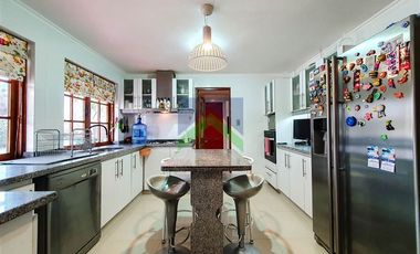 Casa en Venta en Condominio Los Maitenes