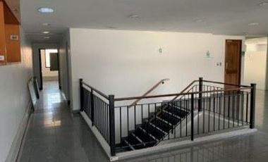 Oficina en Venta en Amunátegui esquina Huérfanos