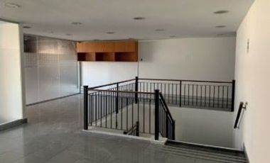 Oficina en Arriendo en Amunátegui esquina Huérfanos