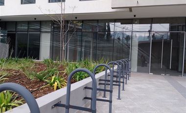 Local Comercial en Arriendo en AV. LA DEHESA / RAUL LABBE