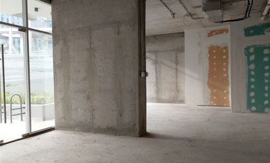 Local Comercial en Arriendo en AV. LA DEHESA / RAUL LABBE