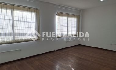 Oficina en Arriendo en Esquina Balmaceda
