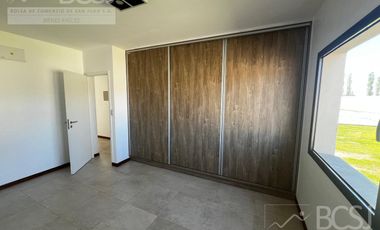 Terreno en Barrio Privado Portal del Arauco Sta Lucia