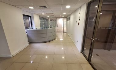 Oficina en Arriendo en Metro Los Leones / Av. Andrés Bello /Av. Providencia