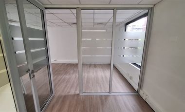 Oficina en Arriendo en Metro Los Leones / Av. Andrés Bello /Av. Providencia