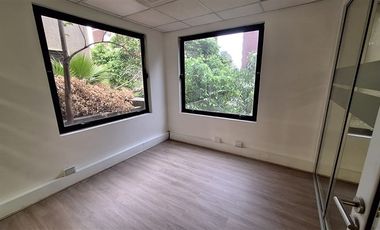 Oficina en Arriendo en Metro Los Leones / Av. Andrés Bello /Av. Providencia