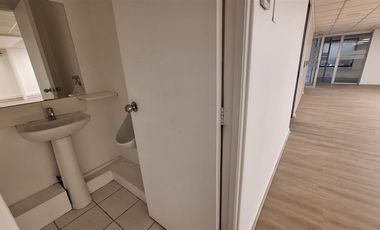 Oficina en Arriendo en Metro Los Leones / Av. Andrés Bello /Av. Providencia