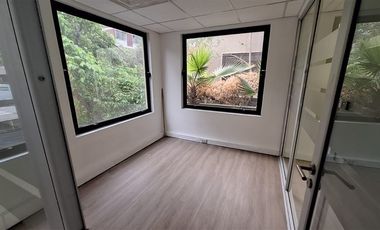 Oficina en Arriendo en Metro Los Leones / Av. Andrés Bello /Av. Providencia