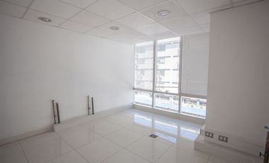 Oficina en Arriendo en Oficina 3 privados/Av.Holanda/Metro Tobalaba