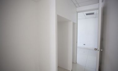Oficina en Arriendo en Oficina 3 privados/Av.Holanda/Metro Tobalaba