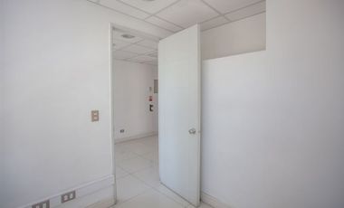 Oficina en Arriendo en Oficina 3 privados/Av.Holanda/Metro Tobalaba