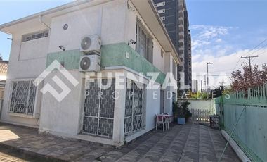 Casa en Venta en Diagonal Santa Elena / Sierra Bella