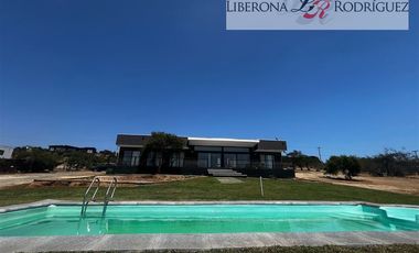 Casa en Venta en Parcela con casa en Cajón de Lebu, Limache