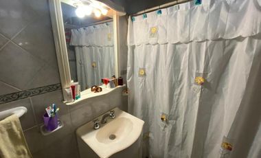 Lote ideal constructor casa en venta en Wilde Centro