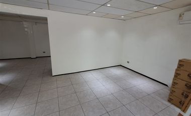 Local Comercial en Venta en Vitacura- Las Hualtatas