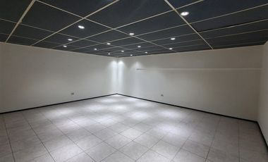 Local Comercial en Venta en Vitacura- Las Hualtatas