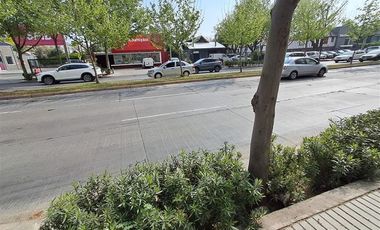 Local Comercial en Venta en Vitacura- Las Hualtatas