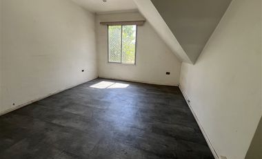 Local Comercial en Arriendo en tabacura / Las Hualtatas