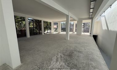Local Comercial en Venta en Peruitaly