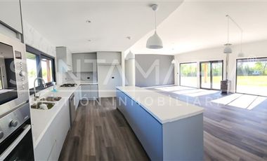 Casa en Venta en Los laureles, Villarrica