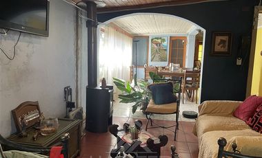 Casa en Venta en AVENIDA FEDERICO ERRAZURIZ SECTOR PANIAHUE