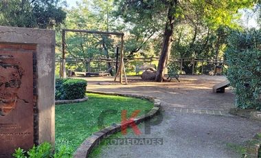 Casa en Venta en CASA EN COMUNIDAD CASTILLO VELASCO/FULL EQUIPADA/LAS CONDES