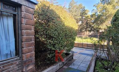 Casa en Venta en CASA EN COMUNIDAD CASTILLO VELASCO/FULL EQUIPADA/LAS CONDES