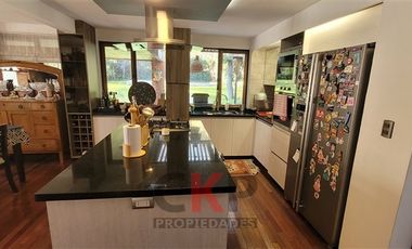 Casa en Venta en CASA EN COMUNIDAD CASTILLO VELASCO/FULL EQUIPADA/LAS CONDES