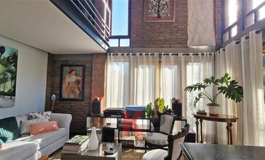 Casa en Venta en CASA EN COMUNIDAD CASTILLO VELASCO/FULL EQUIPADA/LAS CONDES