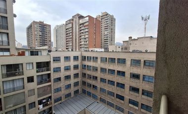 Departamento en Arriendo en Metro Plaza de Armas / Teatinos