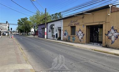 Casa en Venta en CALLE YUNGAY ESQUINA CALLE ARGOMEDO