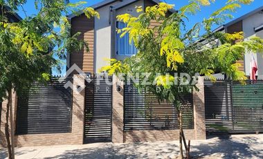 Casa en Venta en Avenida Rosario