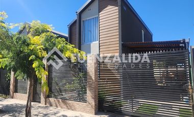 Casa en Venta en Avenida Rosario