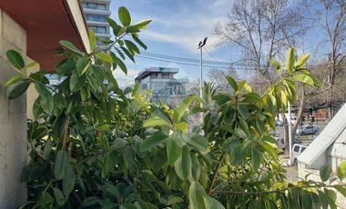 Local Comercial en Venta en Avenida Padre Hurtado /Av. Las Condes