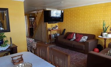 Casa en Venta en Pedro Donoso con Los Pioneros