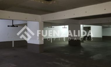Estacionamiento en Arriendo en Metro Colón/ Edificio Studio Office
