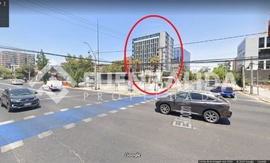 Estacionamiento en Arriendo en Metro Colón/ Edificio Studio Office
