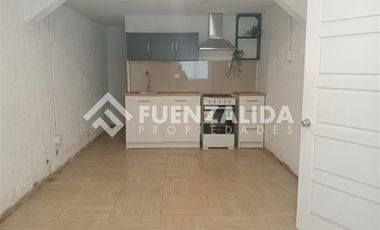 Casa en Venta en José Besa / Vicuña Rozas